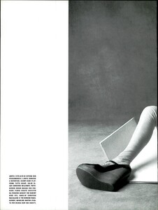 vogue it - 2006 02 - broken dolls - 011.jpg