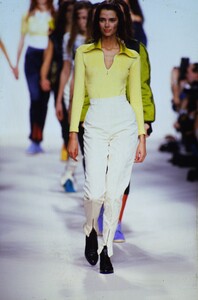 360615841_john-galliano-ss-1990(4).thumb.jpg.99e65351e6fb43342d8f6f25c0fb3c79.jpg