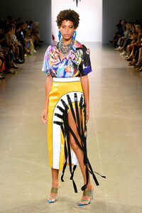 387757304_VictoriaHayesSpringSummer2020RunwaysDOA3OIu9cjx.thumb.jpg.1b6b7a2e33eac0300d48ad6c9270ad40.jpg