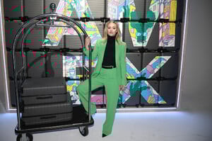 Lili+Reinhart+American+Express+Celebrates+B8UIXDU8pHEx.jpg