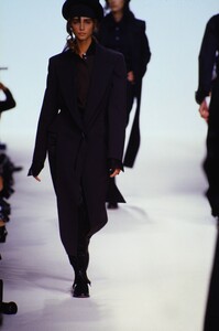 399785022_john-galliano-ss-1990(3).thumb.jpg.efd167e86f5b071d8942704e40940a54.jpg