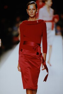 443457701_blumarine-fw-2000(3).thumb.jpg.491e0f71db1ba854330a20d0f4dfd6da.jpg