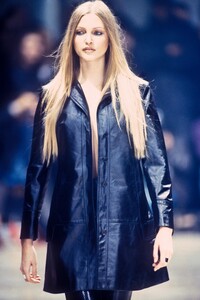 454744035_HelmutLang1993WomenRTW4.thumb.jpg.e4acdfb511b09967f393ef4d36ae6282.jpg