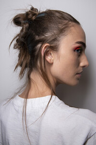 484400844_NicoleMillerSpring2020Backstageo8Qv4HnZsa9x.thumb.jpg.0873ff1c533a2a9735b5f9e5069dd201.jpg