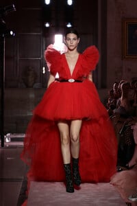 Runway+Giambattista+Valli+Loves+H+I-Rn3sFzG-px.jpg