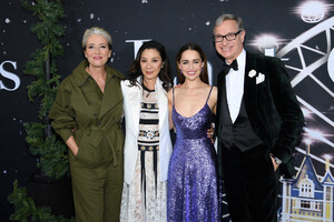 Michelle+Yeoh+Universal+Pictures+Presents+WPrThoTj55cx.jpg