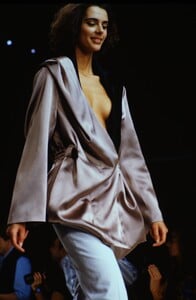 534578650_john-galliano-ss-1990(2).thumb.jpg.bee582dec50ceb576f821c4a5dce6baf.jpg