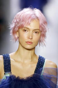 619415909_ParsonsMFARunwaySeptember2019NewYorki8PNEsPnlT6x.thumb.jpg.95dd858598b28810bc0f8e817059c292.jpg