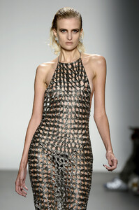 625091031_LaquanSmithRunwaySeptember2019NewYork07GW1OFvRUmx.thumb.jpg.cfc02b4174bb9f907175712b875438b5.jpg