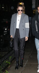        gig081019BZNimage101.jpg