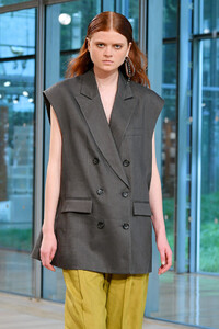701318780_TibiRunwaySeptember2019NewYorkFashionISRZaVNr4zEx.thumb.jpg.928cff076f267ea31d3b55d859ba3aca.jpg