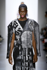 849174177_ParsonsMFARunwaySeptember2019NewYorkjmxlJUuMTaIx.thumb.jpg.6a2ecbd1d1e5a480b54b23769bea7756.jpg