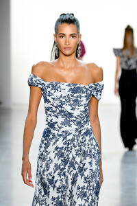 882038268_TadashiShojiSpringSummer2020RunwayNewnEzKcNe_f8Ex.thumb.jpg.d25b059cfbf85f063db59b9d989542df.jpg