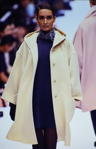 896355309_max-mara-fw-1991(1).thumb.jpg.9d3649422e77d62a8a09d4f1ef0a9c79.jpg