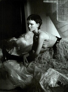 vogue it - 2006 05 - a charming blend - 03.jpg