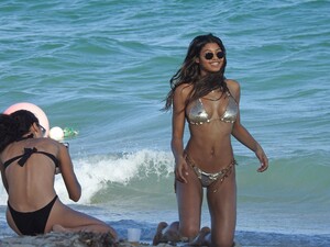 91314124_hqcelebcorner-54.jpg