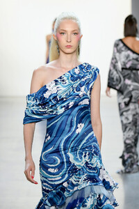 963984210_TadashiShojiSpringSummer2020RunwayNewdD2qnXoEZk-x.thumb.jpg.95c61dd52f0c5c54c557740511bc3c8c.jpg