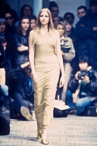 973583527_HelmutLang1993WomenRTW1.thumb.jpg.7ab2a4b44a7c187b829adbe8d3576697.jpg