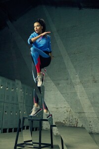 Adriana-Lima-PUMA-LQD-Cell-Shatter-XT-Shift-Campaign02.jpg