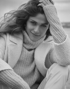 Andreas-Ortner-Oui-Fashion-Elisa-Sednaoui-11-819x1024.jpg