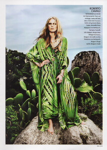 ElleDe0211Capri04.thumb.jpg.d89c8843184587c826ce556e61d3fcd5.jpg