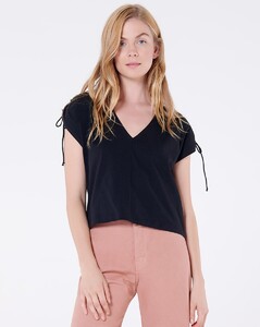 JJY0120342_Black_PRODUCT_01.jpg