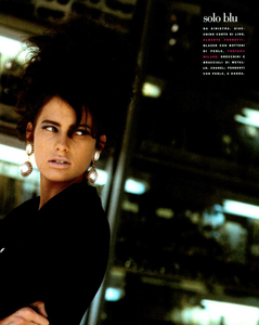 Kirk_Vogue_Italia_February_1991_06.thumb.png.9edfed32b640bf3f6e14fb692c040a01.png