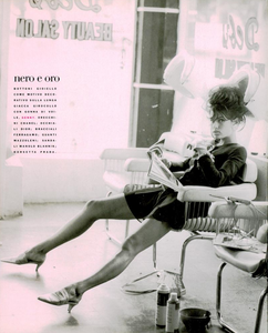 Kirk_Vogue_Italia_February_1991_08.thumb.png.b2c4df55dbde9f16728522ef16fe0b03.png