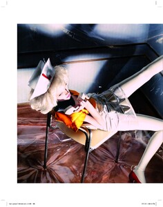 LOfficielSG_6_March2008_LInfirmiereDeLaMode_07.jpg