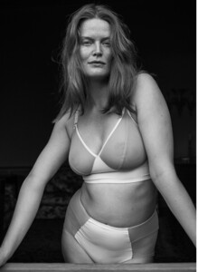 Lily-Italy_0002_FortnightLingerie-4757B.thumb.jpg.3fddf20d2a41beb60281c56eaf134519.jpg