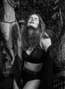 Lily-Italy_0004_FortnightLingerie-4319B.thumb.jpg.857657b5690990bfd4c5a99791c9f83e.jpg