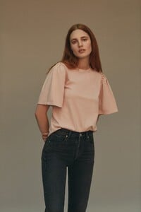 Look-Book_COH-Womens_Fall-19-Mood_page7_image7.thumb.jpg.64f4cfc4cd625124bbd7bacd38361f2a.jpg