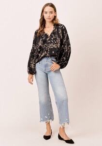 Lovestitch_Floral_Peasant_Blouse_1_d25ca01d_1a68_4f87_a07b_2c217580dbc4_2048x2048.jpg