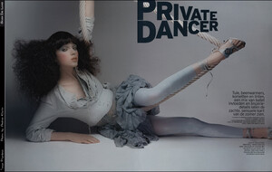 MarieClaireNL_March2004_PrivateDancer_01.jpg