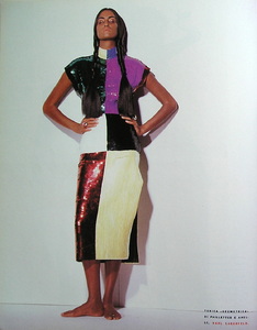 Meisel_Vogue_Italia_January_1991_07.thumb.png.919f50b9dd66c8521bb07d18d7fd03bb.png