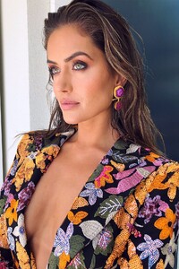 Phoenix_Earrings_and_Skyla_Blazer_Eliya_The_Label.thumb.jpg.b86233473cb6ba9722406a1a7ffaa8fc.jpg