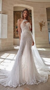 Simone-Front-640x1144.jpg