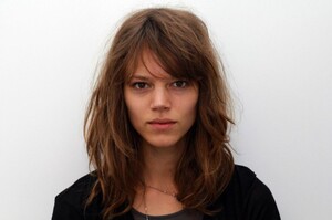 Slider_1_-_Freja_Beha_Erichsen.jpg