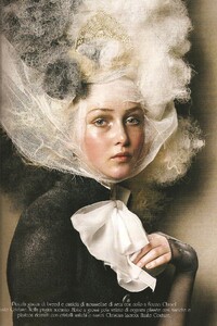 VogueITSuppl_March2005_Couture_018.JPG