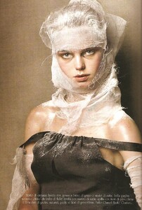 VogueITSuppl_March2005_Couture_023.JPG