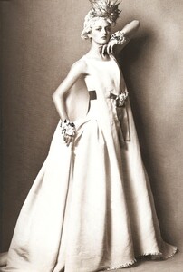 VogueITSuppl_March2005_Couture_024.JPG