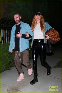 adam-levine-behati-prinsloo-private-party-03.jpg