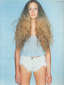 alex_cayley-dressing_up-dutch-magazine-25-january-february-2000-18.jpg