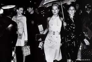burberry_katemoss0.jpg