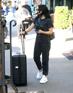 camila-mendes-with-luggage-new-york-10-23-2019-3.jpg