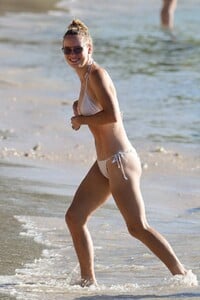 caroline-wozniacki-slips-into-a-white-bikini-while-enjoying-a-beach-day-with-husband-david-lee-in-barbados-281019_14.jpg