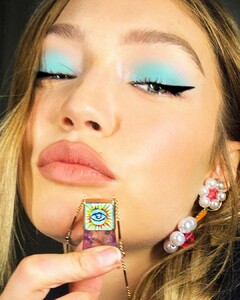 cgonzalezbeauty_71956908_110513546870119_2275713150351635504_n.jpg