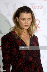 chloe-lecareux-attends-the-17th-diner-de-la-mode-as-part-of-paris-picture-id1124566521.jpg