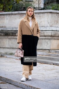 chloe-lecareux-attends-the-tods-lunch-outside-arrivals-at-monsieur-picture-id1133840852.jpg