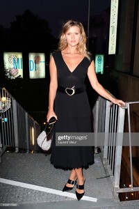 chloe-lecareux-attends-tods-x-alber-elbaz-happy-moments-at-yoyo-de-picture-id1159717865.jpg